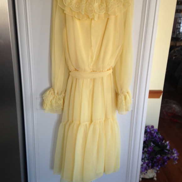 Yellow silk Chiffon Evening Dress - Picture 4 of 6